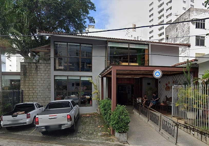 Assaltantes roubam clientes de famosa cafeteria no bairro da Graça