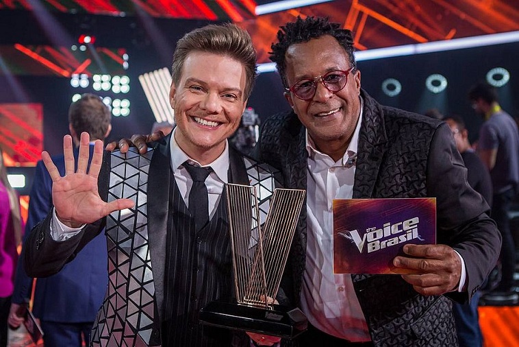 Tony Gordon é o campeão do The Voice Brasil 2019