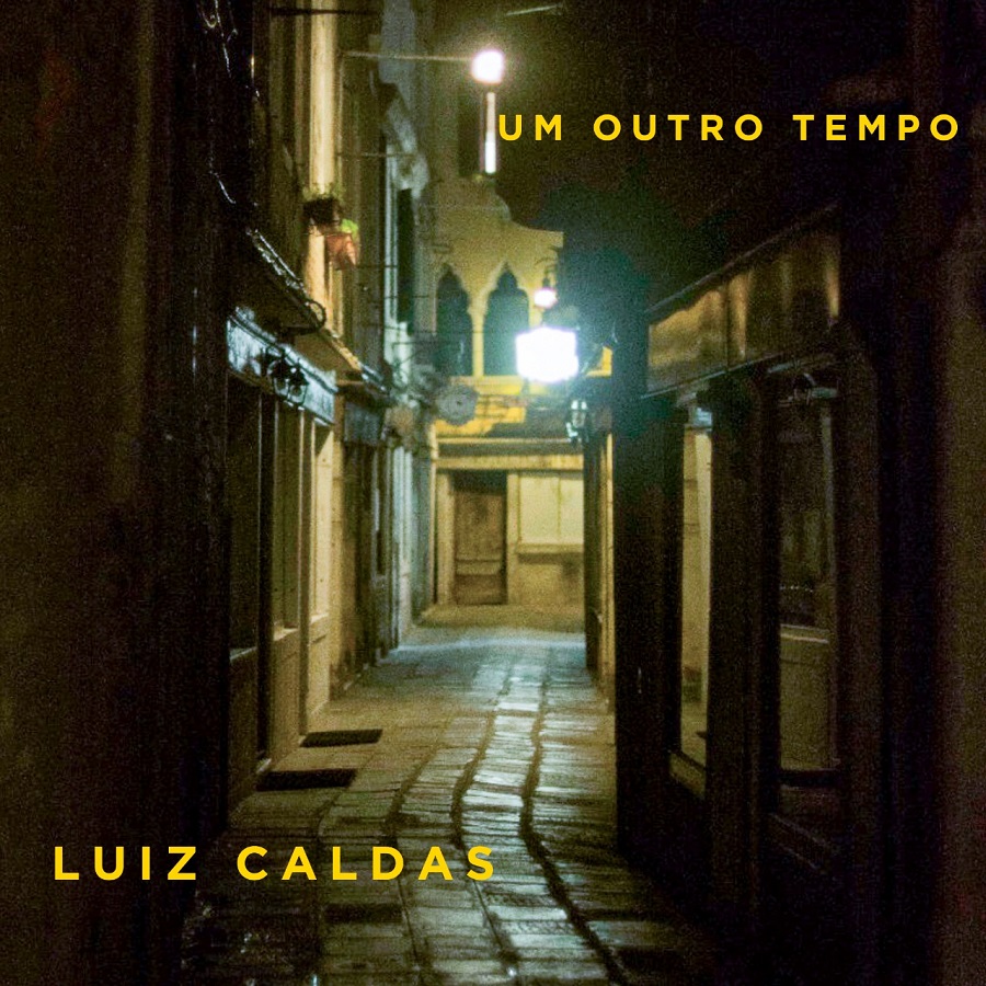 Novo álbum de Luiz Caldas tem música inédita com Moraes Moreira