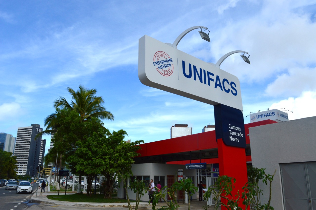 Parabéns! Unifacs completa 50 anos como uma das principais instituições de ensino da Bahia