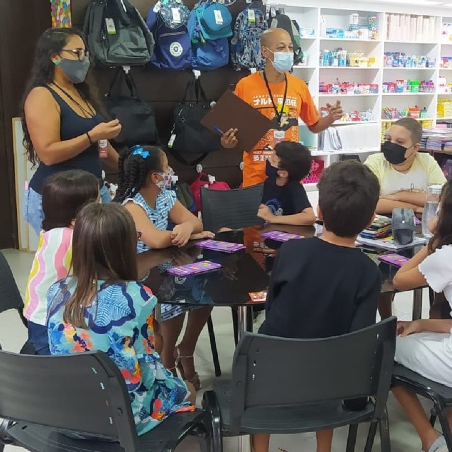 Livraria Escariz, na Barra, promove curso gratuito de desenho para a meninada no Dia das Crianças