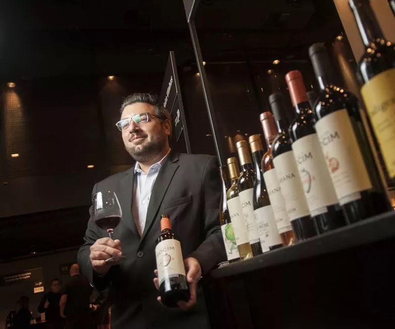 Raphael Evangelisti, referência em vinhos portugueses, promove degustação guiada em Salvador
