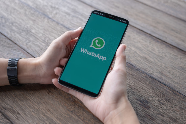 WhatsApp anuncia novidades que incluem stickers animados, QR Code e melhorias nas chamadas de vídeo