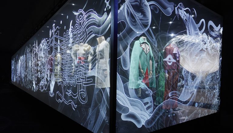 Xangai recebe exposição que revisita história centenária da Gucci 