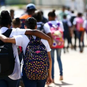 Alunos de Salvador poderão ter que passar por reconhecimento facial para acessar escolas