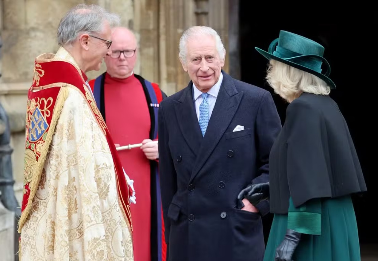 Rei Charles participa de Missa de Páscoa, primeiro compromisso público após diagnóstico de câncer