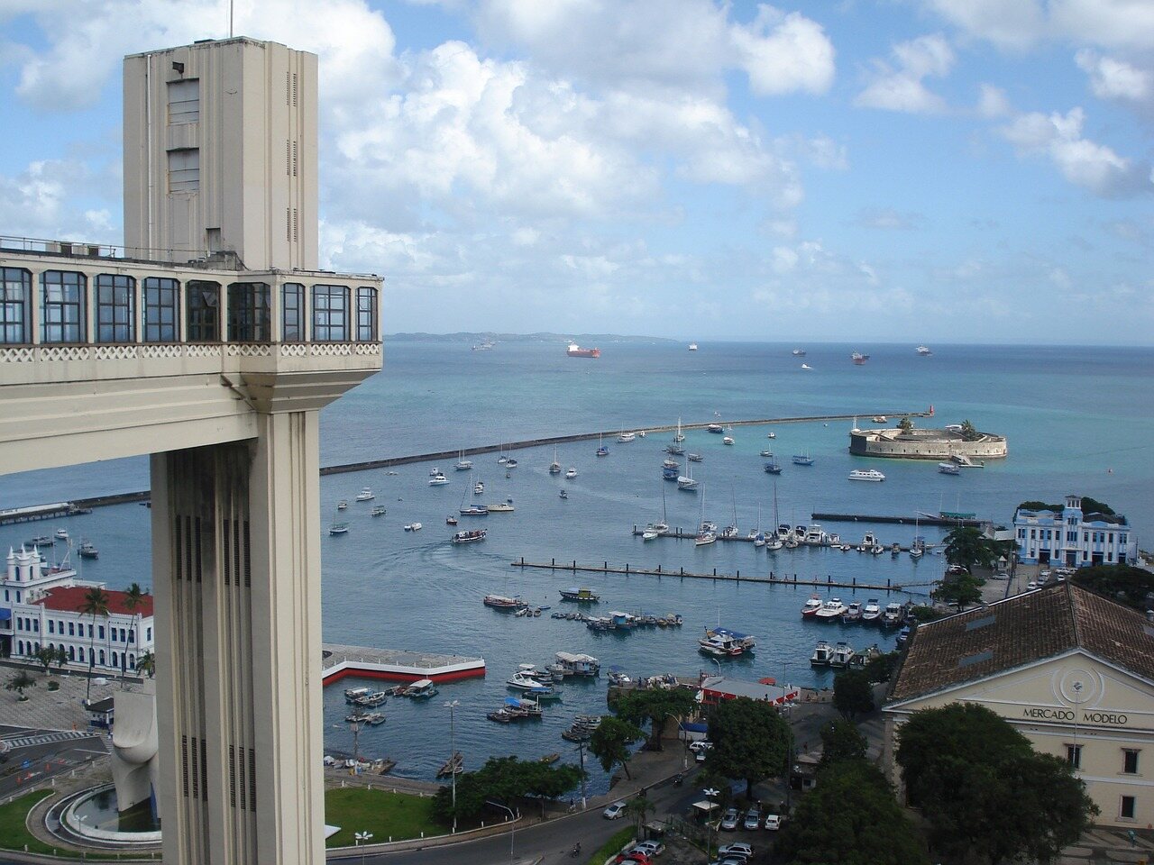 Calor continua: fim de semana em Salvador terá Sol e chuvas fracas