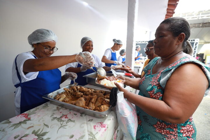 Governo assina termos de colaboração para ampliar produção de alimento saudável na Bahia