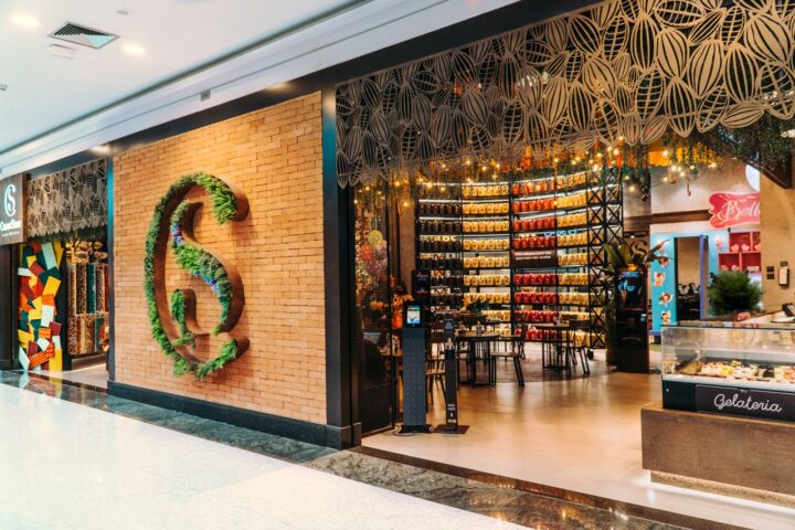 Cacau Show abre mais de 10,5 mil vagas de emprego para o Natal; saiba como se candidatar