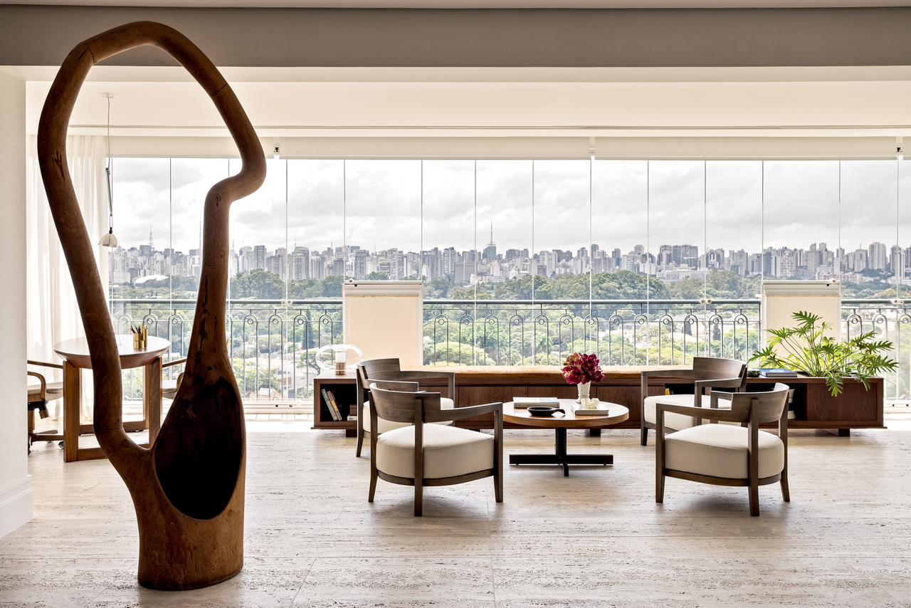 Apartamento de Dado Castello Branco com obras de Krajcberg, Volpi, Vik Muniz e Tarsila do Amaral ganha destaque na Casa Vogue
