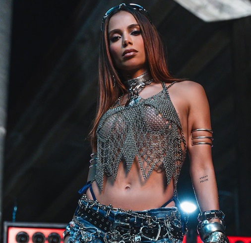 Anitta anuncia turnê mundial e adianta sobre show no Brasil: “estamos preparando algo maior e diferente”