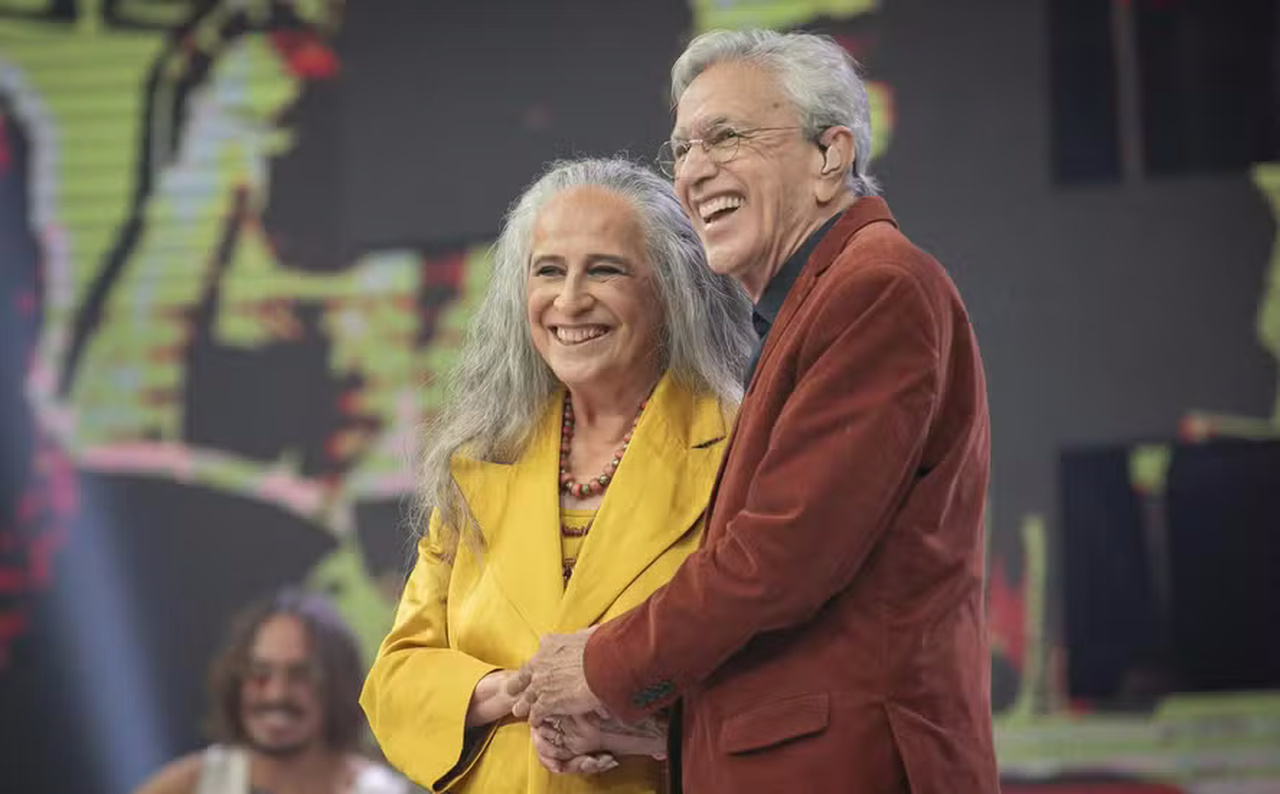 É neste sábado (6)! Maria Bethânia e Caetano Veloso cantam e emocionam plateia de famosos no ‘Caldeirão’