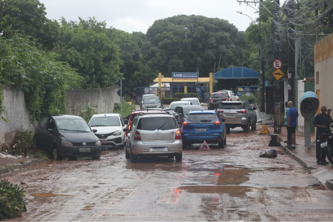 Em Salvador, choveu 121,4 bilhões de litros de água em 24h