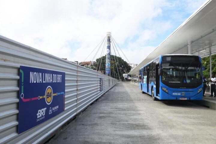 Linha B4 do BRT começa operação assistida entre Pituba e Lapa com ônibus a cada 10 minutos