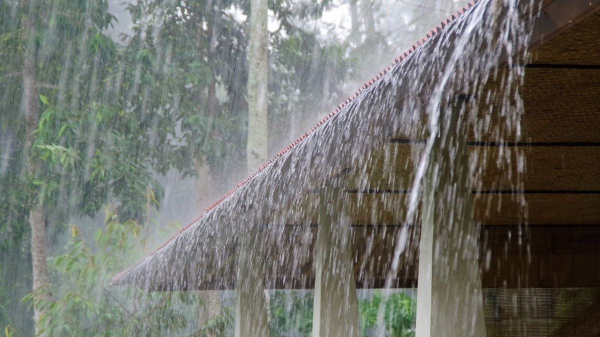 Tempo fechado se mantém em Salvador com semana chuvosa, prevê Inmet