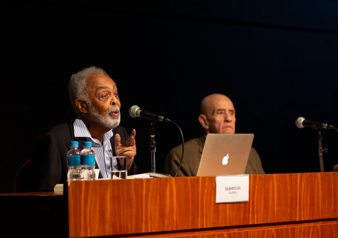 Gilberto Gil faz palestra na ABL sobre poética de suas composições