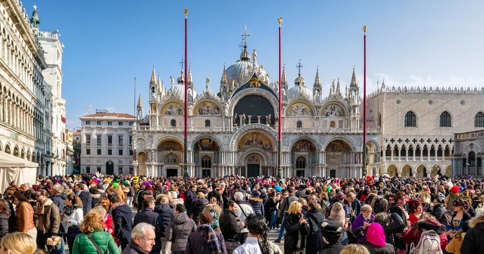 Taxa para visitar Centro Histórico de Veneza entra em vigor a partir desta quinta-feira (25)