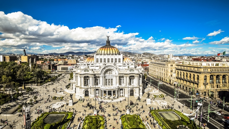 México volta a adotar sistema eletrônico de emissão de vistos para turistas brasileiros a partir de maio