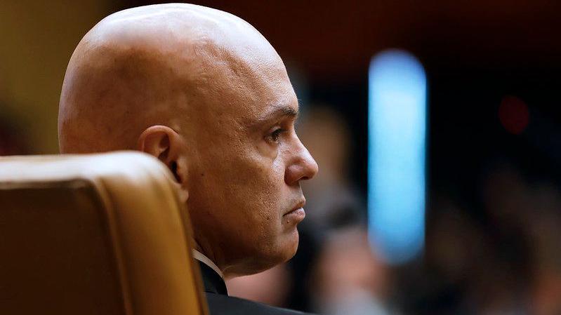 Alexandre de Moraes nega pedido do X e exige que rede social cumpra ordens judiciais no país