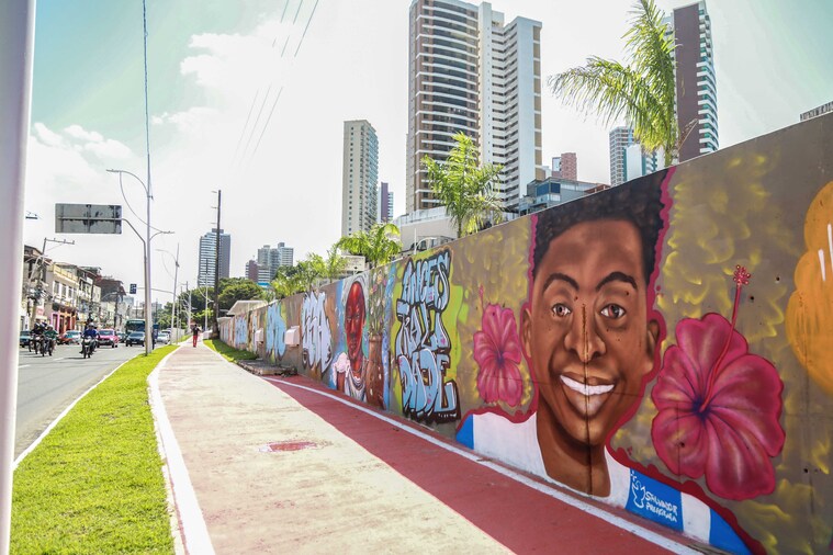 BRT recebe intervenção artística feita em homenagem a Salvador