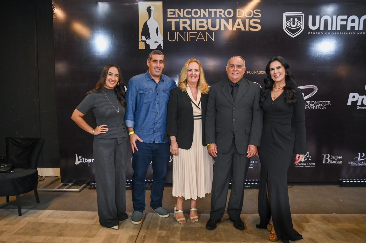 Anna Clara, Thiago, Salette, Jodilton e Mariana Souza