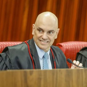 Alexandre de Moraes se despede da presidência do TSE após dois anos no cargo