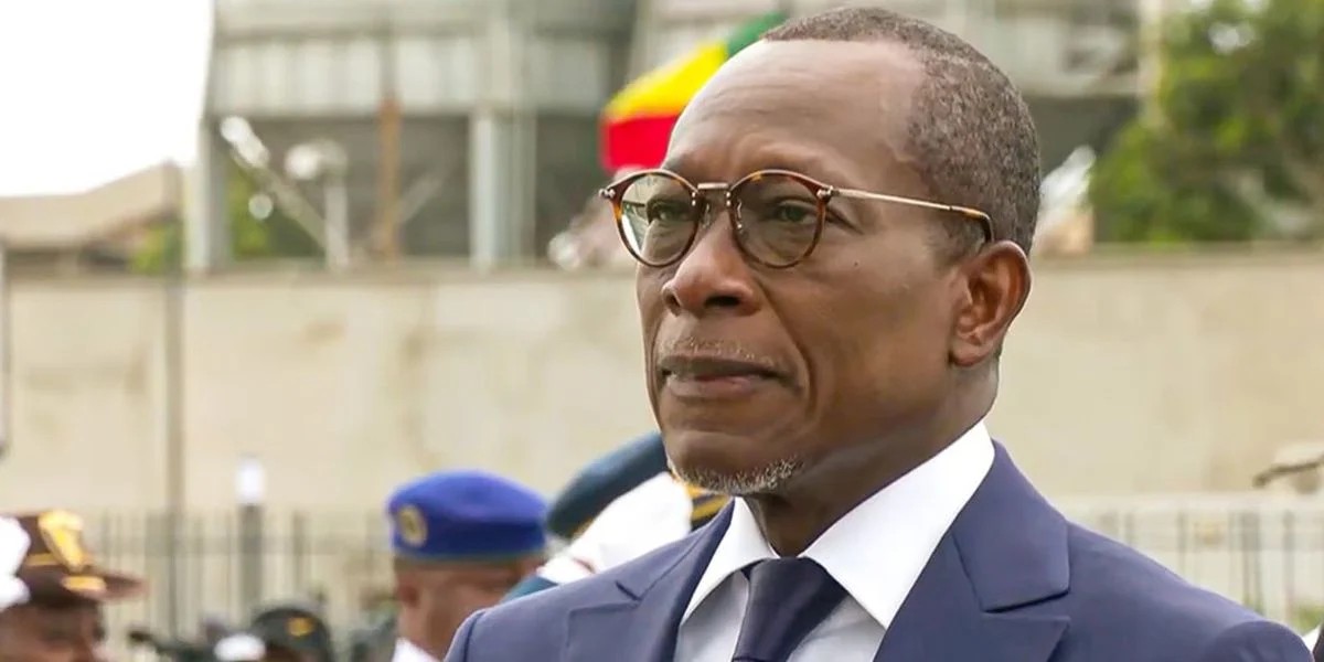 Presidente do Benin recebe título e assina termo de cooperação com Salvador