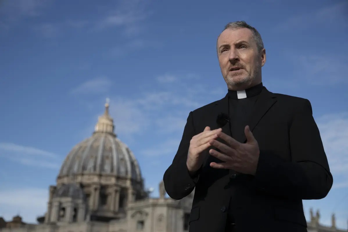 Vaticano pede a bispos que denunciem todos os casos de abuso sexual