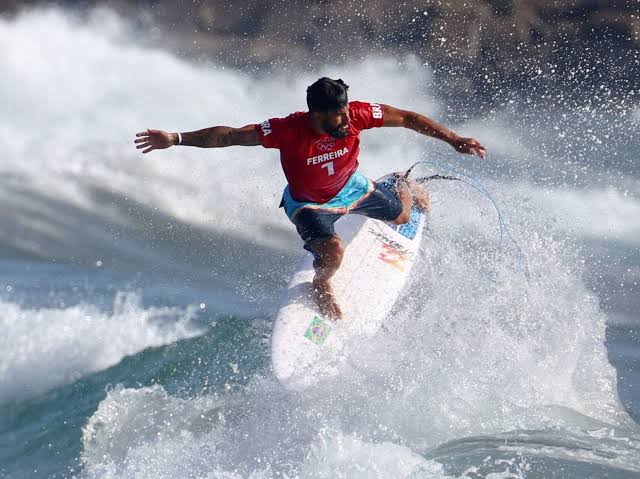 Olimpíadas de Paris: Surfistas brasileiros conhecem adversários da 1° rodada