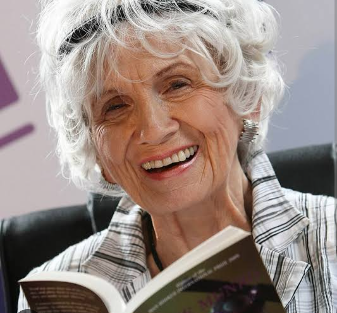 Escritora Alice Munro, prêmio Nobel de literatura, morre aos 92 anos