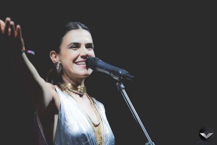 Mariana Aydar entra no clima junino com show especial na capital baiana