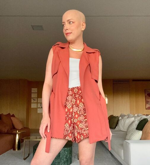 Em tratamento contra câncer, Fabiana Justus prepara coleção inédita de roupas e ganha homenagem na Times Square