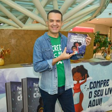 Giro de fotos: jornalista e escritor Ricardo Ishmael lança livro infantojuvenil no Salvador Shopping