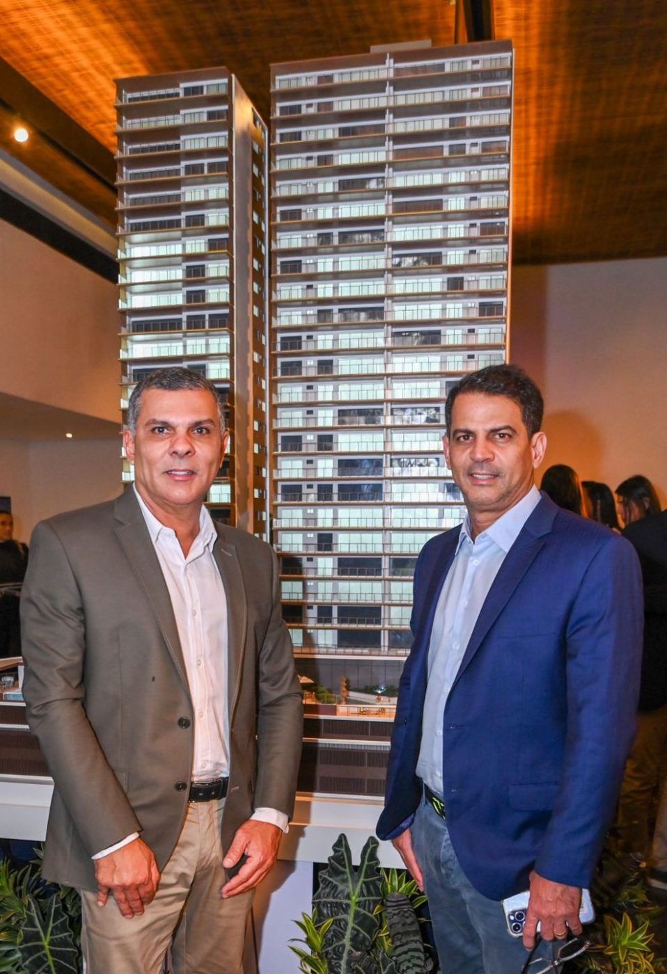 Grupo André Guimarães lança empreendimento de luxo em Salvador durante evento no restaurante Amado. Veja fotos