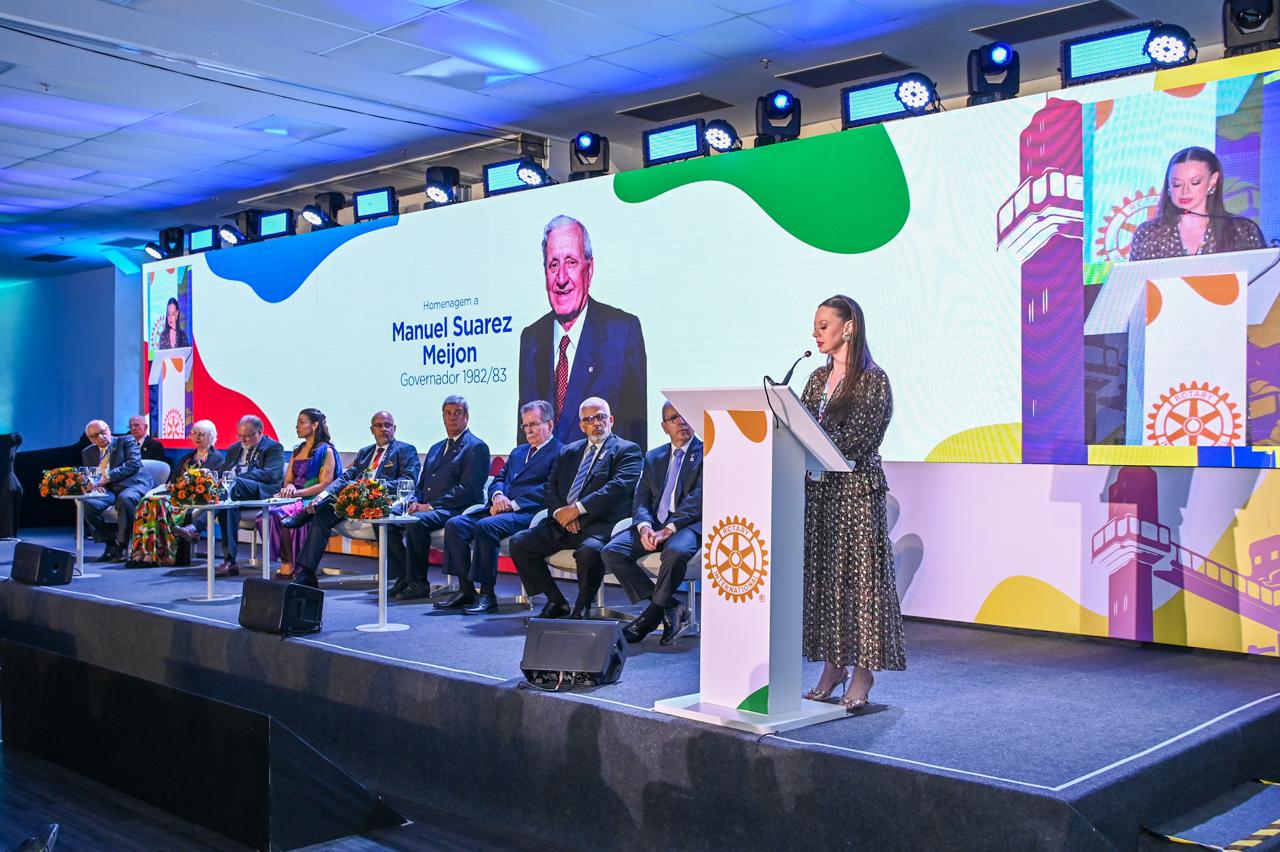 Giro de fotos: abertura da Conferência Distrital do Rotary em Salvador é marcada por homenagens especiais
