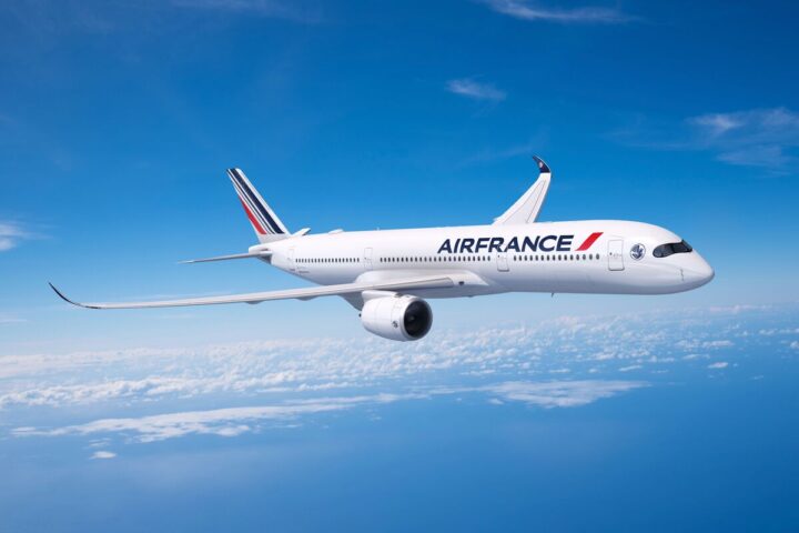 Salvador passa a ter voo direto para Paris com a AirFrance