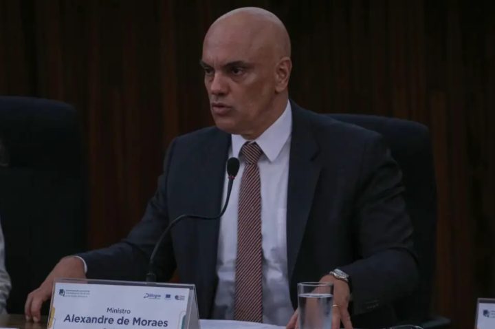 Moraes suspende lei municipal que proibia linguagem neutra nas escolas