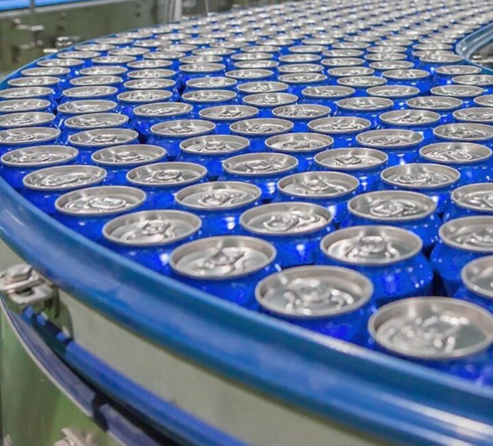 Ambev para produção de cerveja em Viamão para envasar água potável para doação no RS