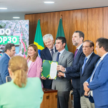 Itaipu assina convênios de infraestrutura de R$ 1,3 bi para COP 30, em Belém