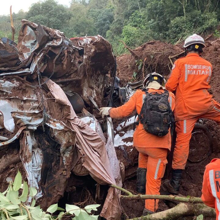 Mais 25 bombeiros militares serão enviados para ajudar no socorro às vítimas dos temporais no RS