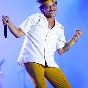 Bruno Mars amplia turnê no Brasil: são 14 apresentações em 1 mês