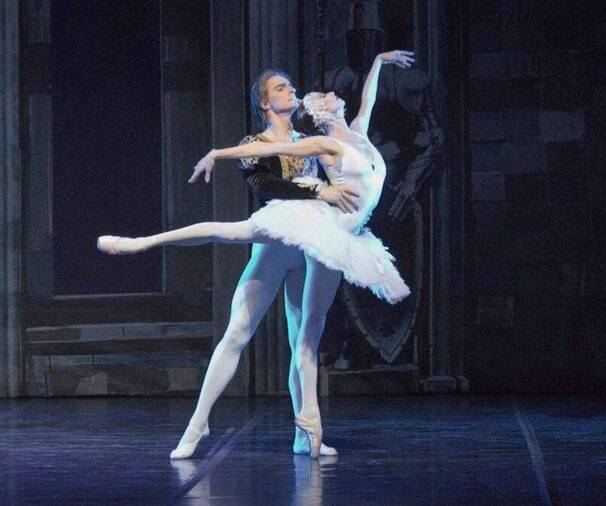 Ballet Clássico de São Petersburgo desembarca em Salvador com o espetáculo “O Lago dos Cisnes”