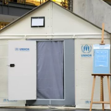 Casas modulares da ONU vão abrigar famílias no RS; conheça