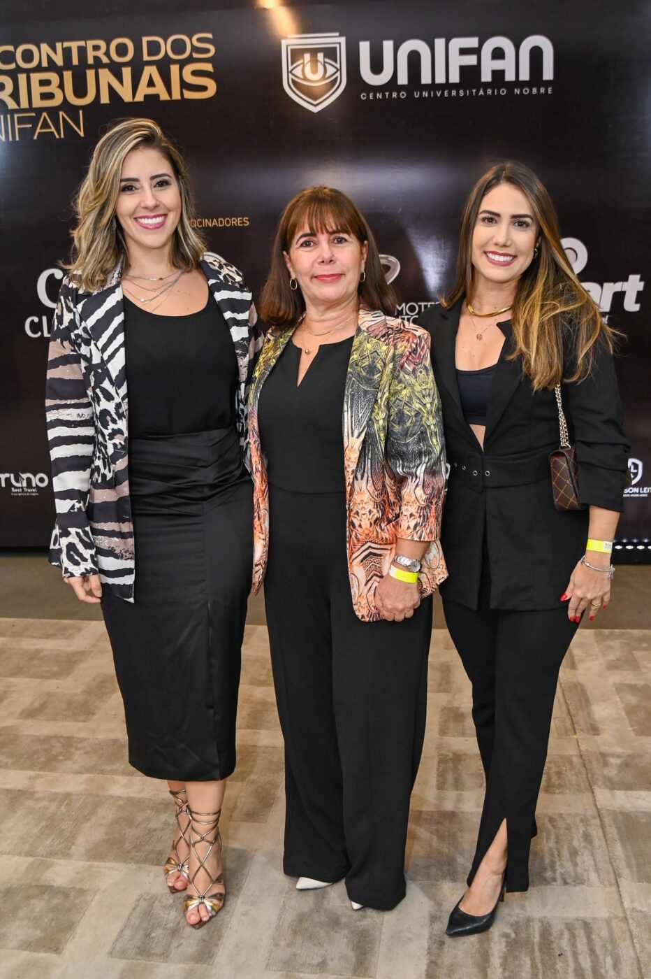 Lorena Peixoto, Conceição Peixoto e Izabelle Lima