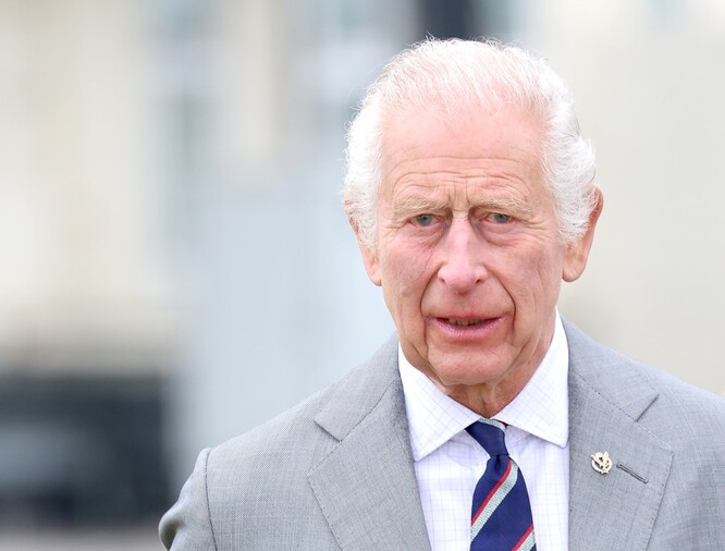 Família real britânica divulga primeiro quadro oficial do Rei Charles III; confira