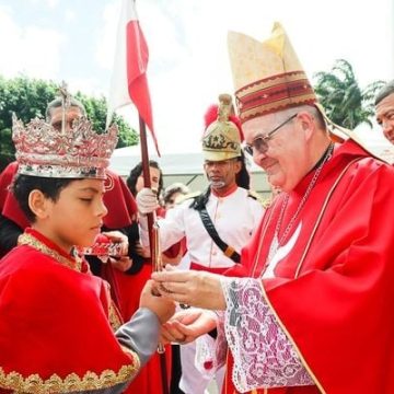 Paróquia Santo Antônio Além do Carmo celebra o Dia de Pentecostes  com cortejo e missa festiva