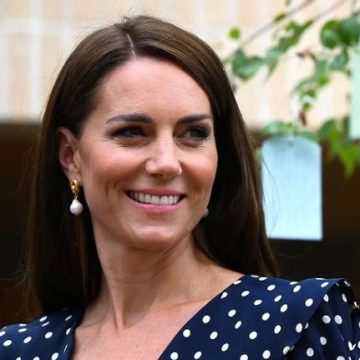 Após diagnóstico de câncer, Kate Middleton retorna às atividades reais