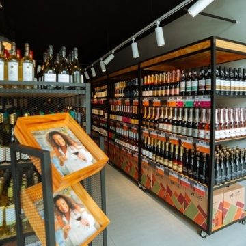 Unidade da Wine em Salvador promove “Imposto Zero” com vinhos a partir de R$ 20 e descontos de até 80%