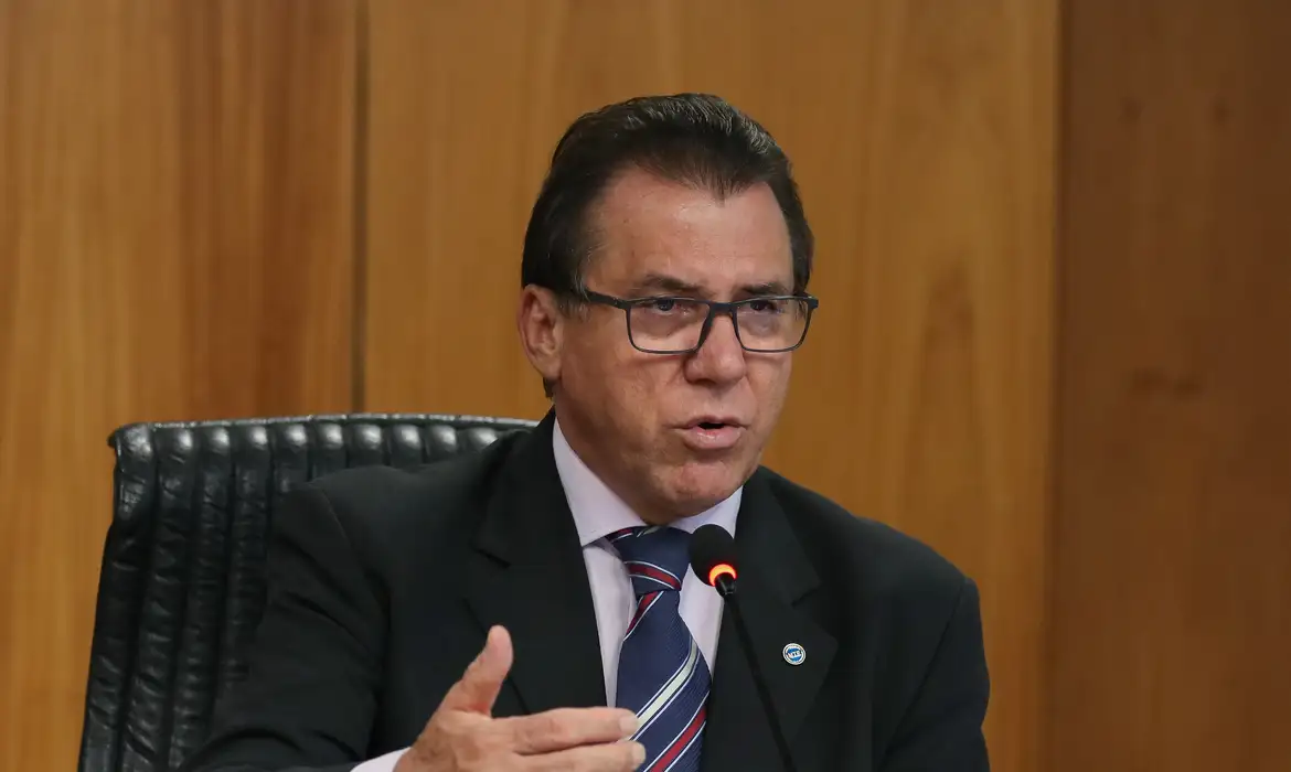 Marinho defende mais participação de trabalhadores nos lucros privados