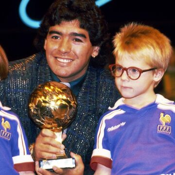 Troféu ‘Bola de Ouro’ conquistado por Maradona na Copa de 86 será leiloado